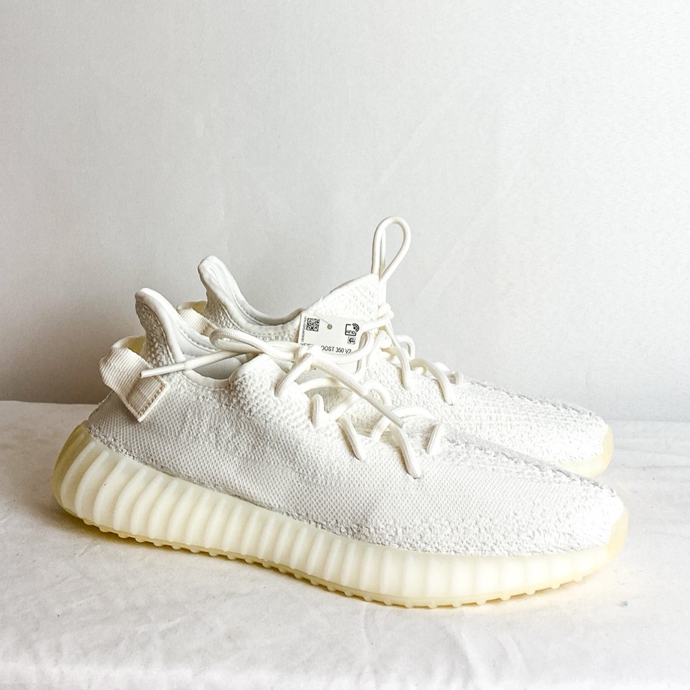 🆕 Adidas Yeezy Boost 350 V2 'Cream White / Triple White' Size 9.5 - Picture 1 of 11